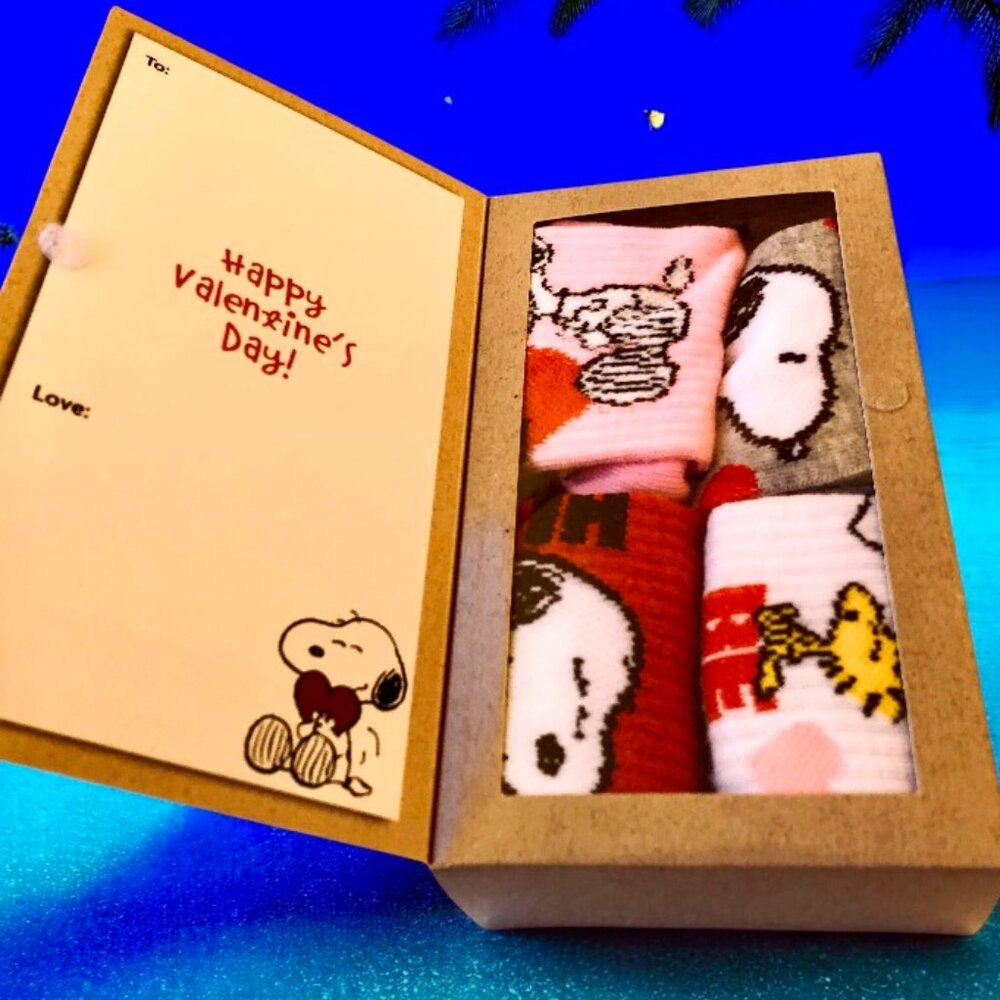 Peanuts Socks SPOOPY + Woodstock Mid Crew 4 Pairs 9 to 11 Gift Set Love